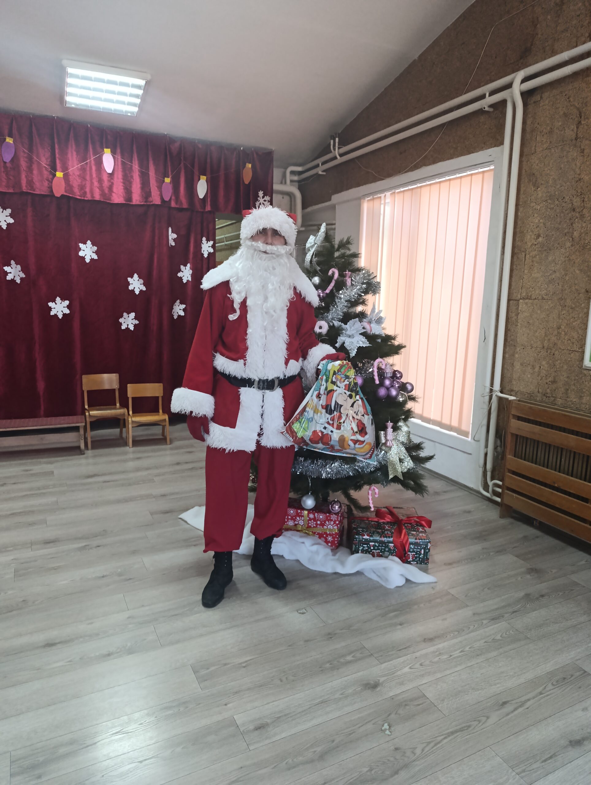 Додела новогодишњих пакетића малишанима ПУ „Наша радост“ Варварин